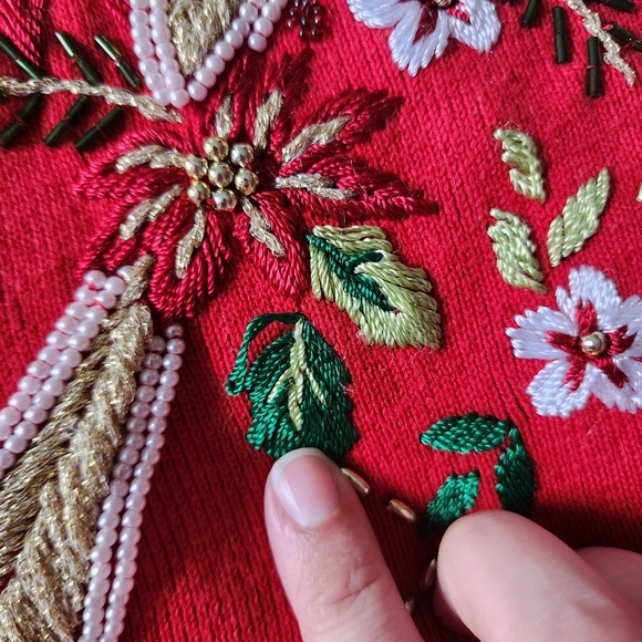 VINTAGE 1980's Hand-Embroidered Christmas Sweater Maurice Sasson MockNeck - Picture 13 of 13